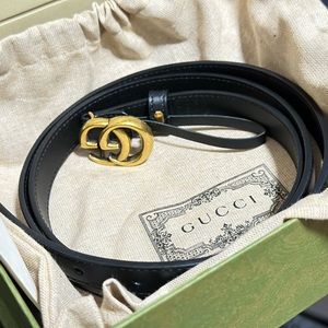 Gucci Belt with original box (Used a few time) LEATHER BELT WITH DOUBLE G BUCKLE